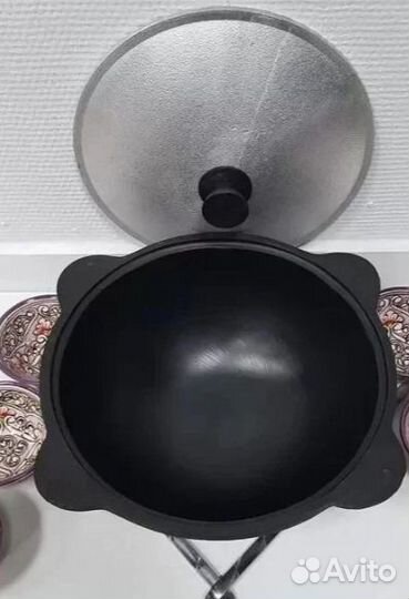 Казан чугунный с крышкой 22 литра