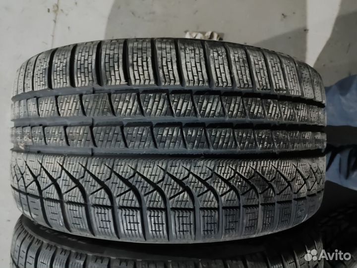 Pirelli P Zero Winter 295/30 R21