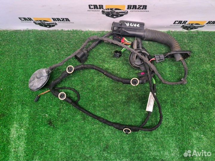 Электропроводка двери задняя R Audi Q3