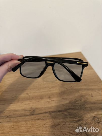 Солнцезащитные очки квадратные