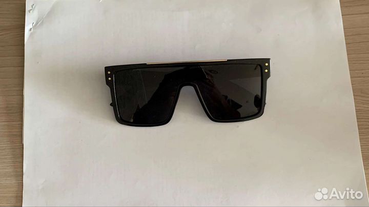 Солнцезащитные очки