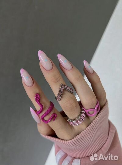 Маникюр педикюр