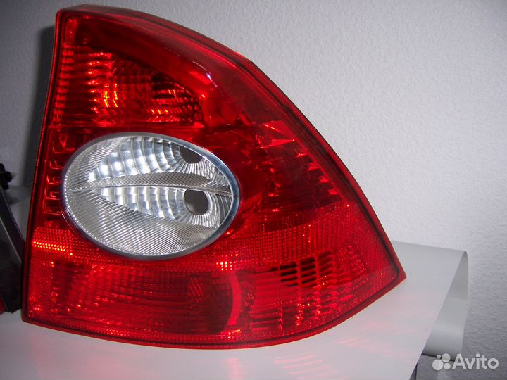 Задний фонарь фокус 2