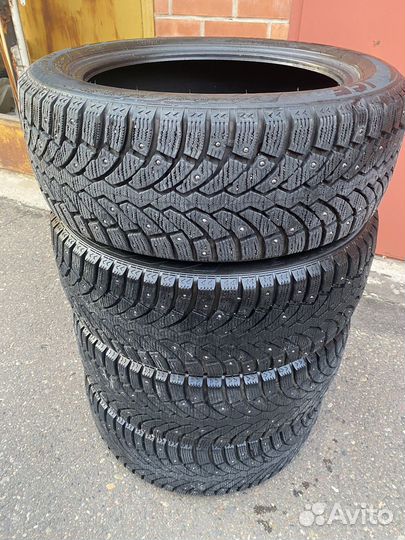 Pirelli Formula Ice 215/50 R17