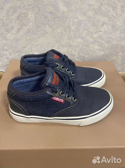 Кеды новые Levis