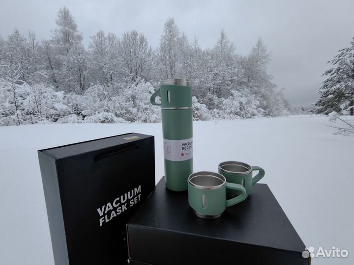 Термос с кружками