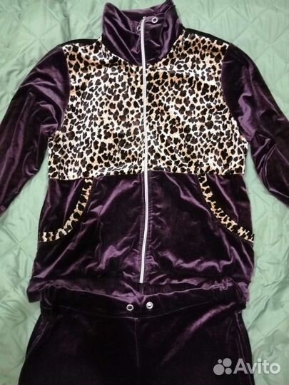 Спортивный костюм женский