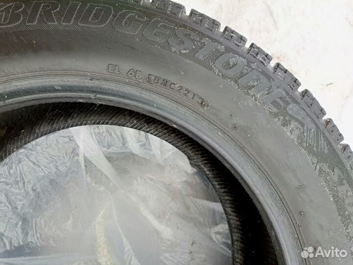 Bridgestone Blizzak VRX 235/55 R17