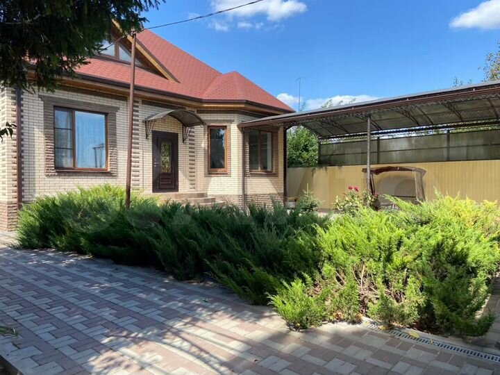 Дом 206 м² на участке 15 сот.