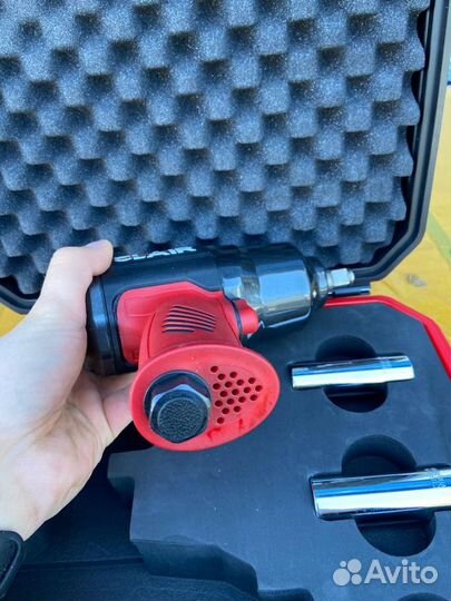 Пневмогайковёрт ударный с головками 1 300 Нм