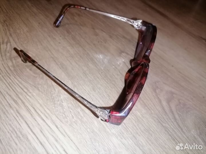 Очки пластмассовые дкжки