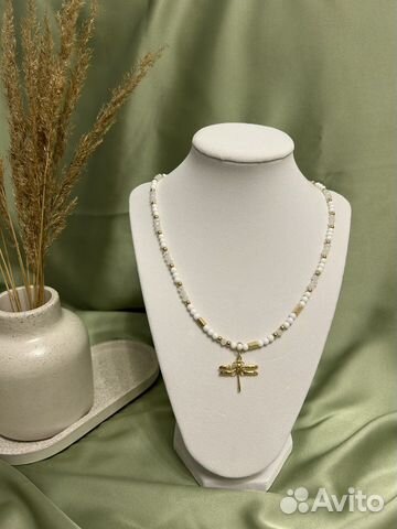 Чокер из белого агата