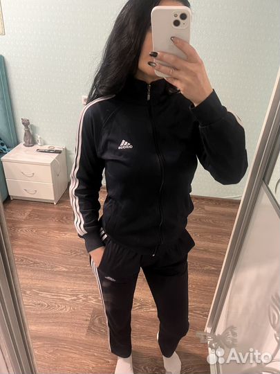 Спортивные костюмы женские