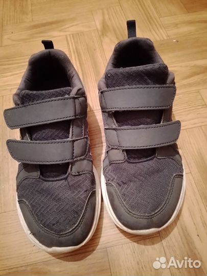 Кроссовки для мальчика 33
