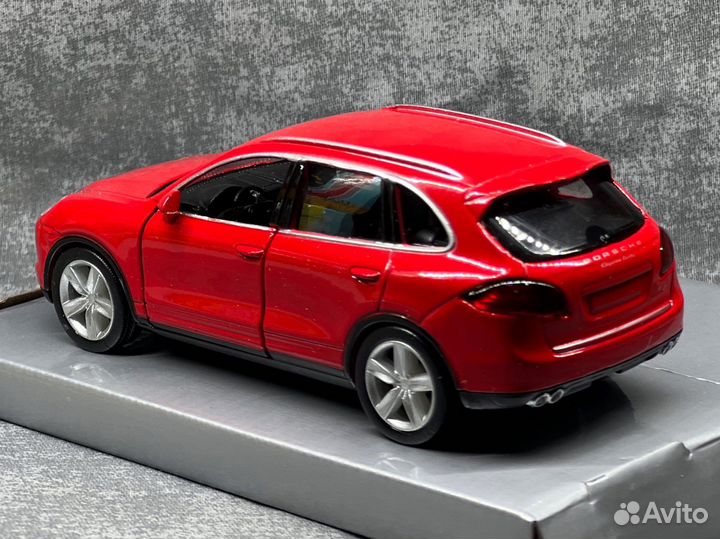 Моделька porsche cayenne 1/36 mobicaro