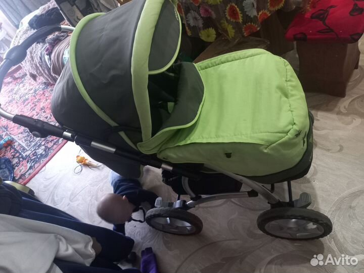 Прогулочная коляска