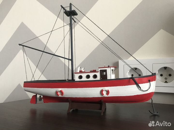 Рыболовецкий катер траулер (деревянная модель)