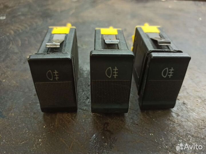 Кнопка противотуманных фар Ауди 80