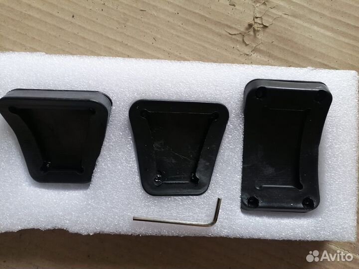 Накладки на педали универсальные