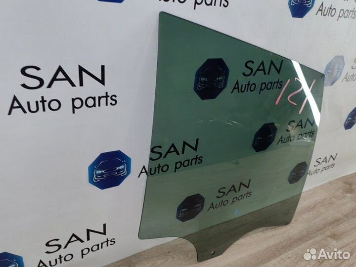 Стекло двери заднее правое Bmw X5 E70 N62B48 2008