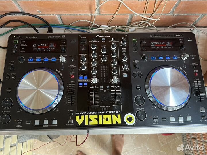 Dj контролер Pioneer xdj r1