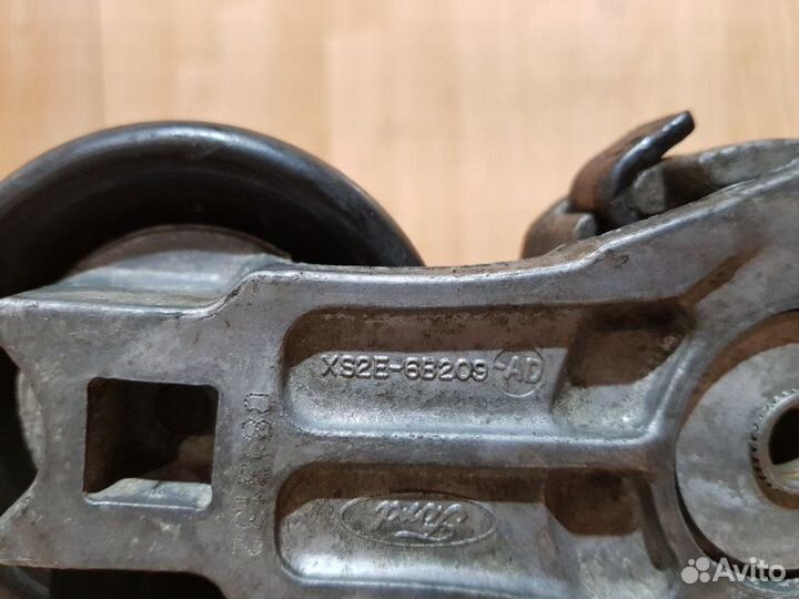 Ролик натяжной приводного ремня Mazda Mpv LW28G