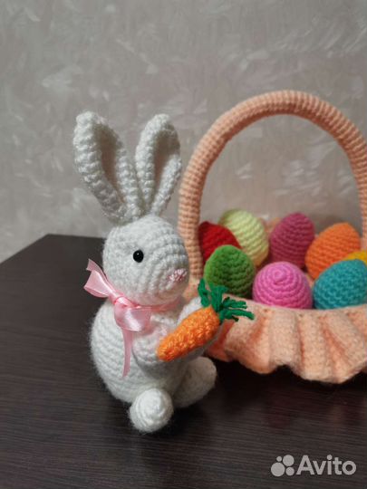 Вязаная игрушка к пасхе ручной работы
