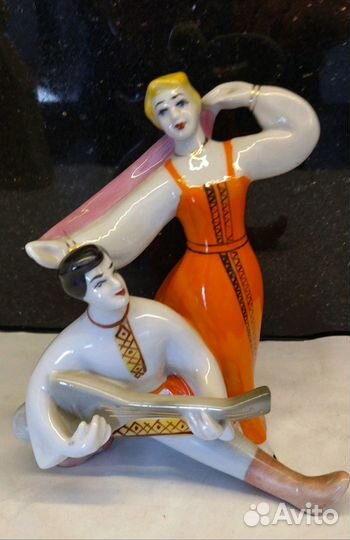 Фарфоровая статуэтка плясуны зхк полонне СССР 1970