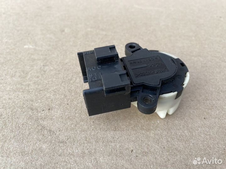 Контактная группа Toyota Corolla 120