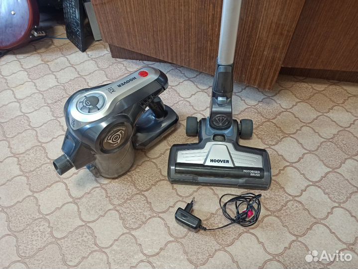 Вертикальный ручной пылесос Hoover RA22 019