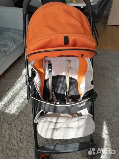 Прогулочная коляска combi