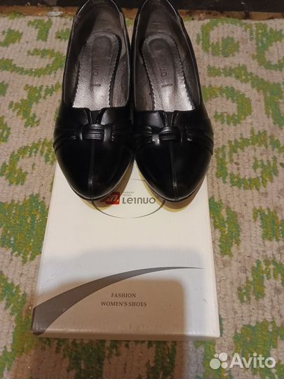 Женские, состояние отличное