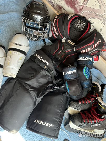 Хоккейная форма bauer в хорошем состоянии детская