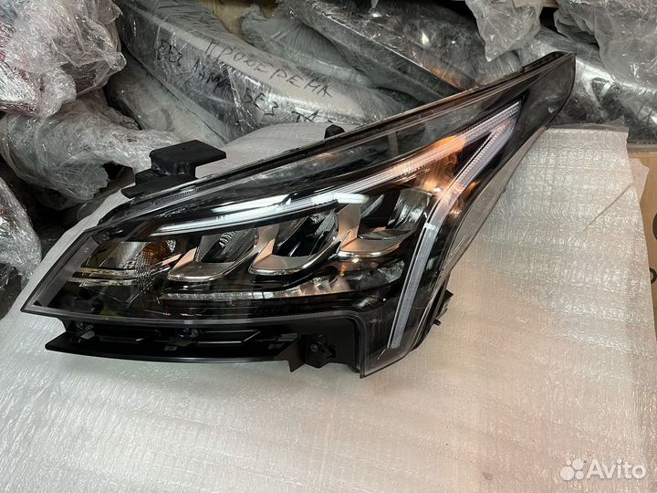 Фара правая Kia Rio 4 рестайл LED