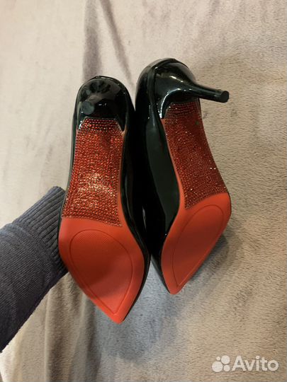 Туфли женские 37 размер на каблуке