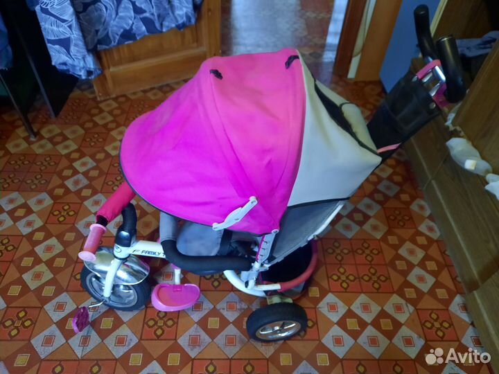 Велосипед коляска с родительской ручкой