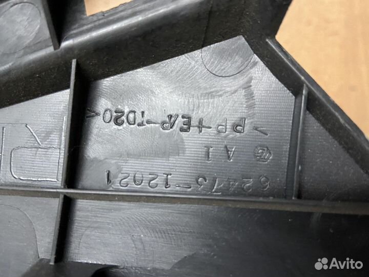 Обшивка стойки задней правой тойота корола