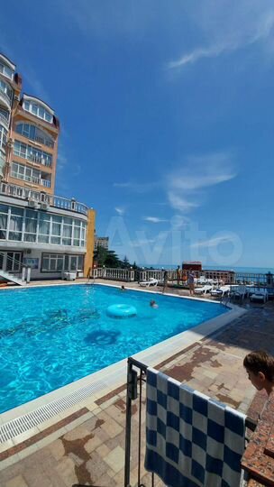 2-к. квартира, 80 м², 1/10 эт.