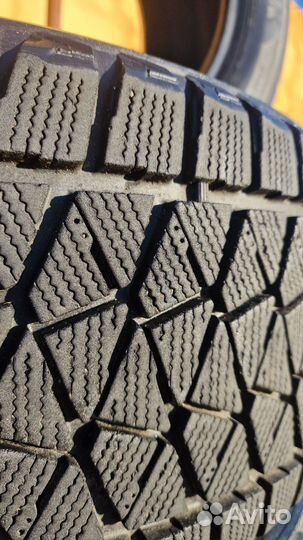 Bridgestone Blizzak DM-V2 255/55 R19 111T