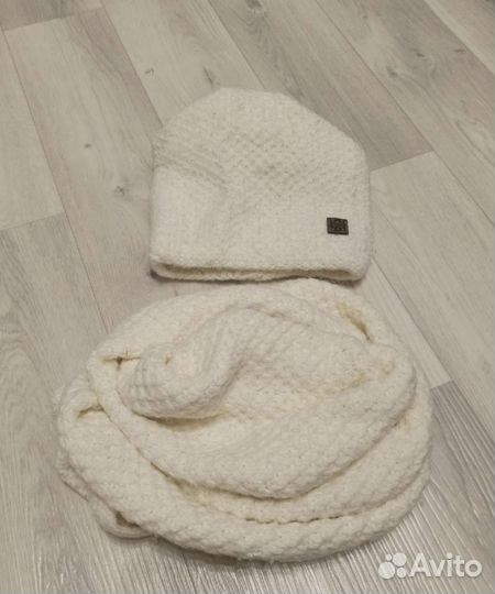 Комплект шапка и снуд женский