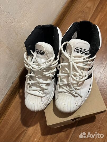 Кроссовки adidas pro model