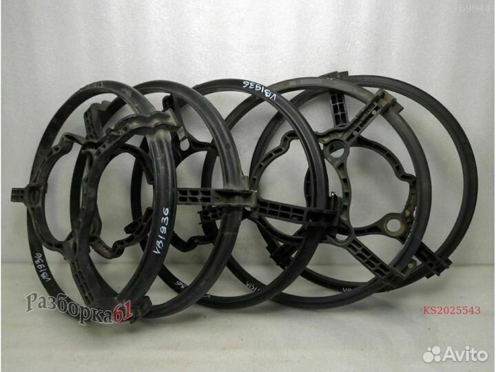 Кронштейн вентилятора audi passat B5. обломана или