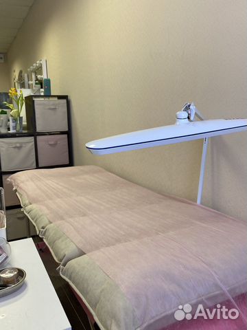 Аренда места мастера маникюра бровиста