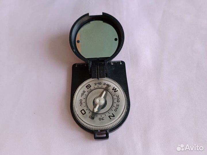 Компас Азимут СССР с линейкой и зеркалом