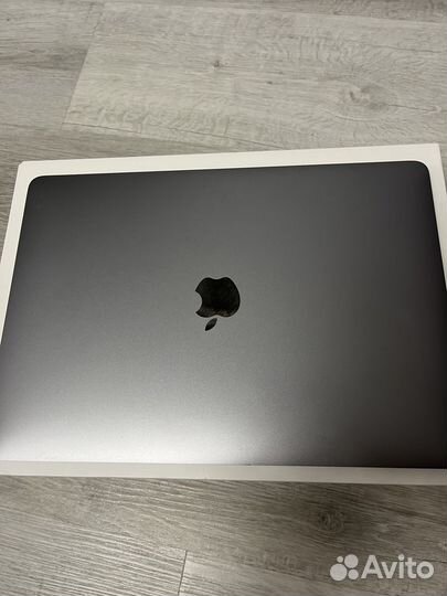 Macbook Pro M2 8GB 512GB