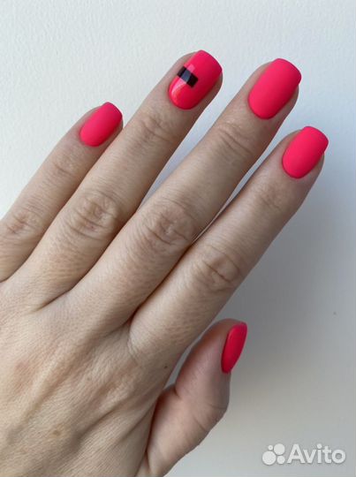 Маникюр с покрытием гель-лак