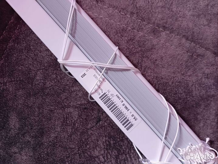Жалюзи новая 1шт. 55.0 x 100 белые без креплений