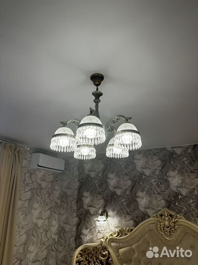 Люстра и бра