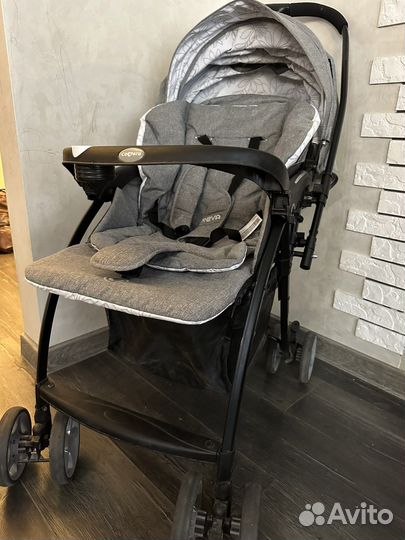 Прогулочная коляска Reva by Carera