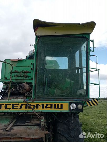 Кабина комбайна Дон 1500 b